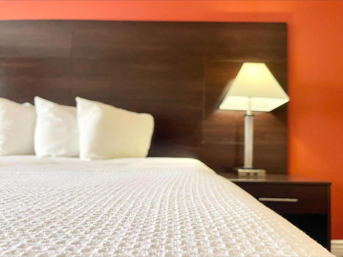 Fairbridge Inn & Suites Cuero Kültér fotó
